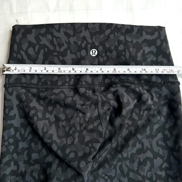 Lululemon Wunder Train High-Rise Crop 21" Incognito Camo Multi Grey size 6 - Picture 6 of 7